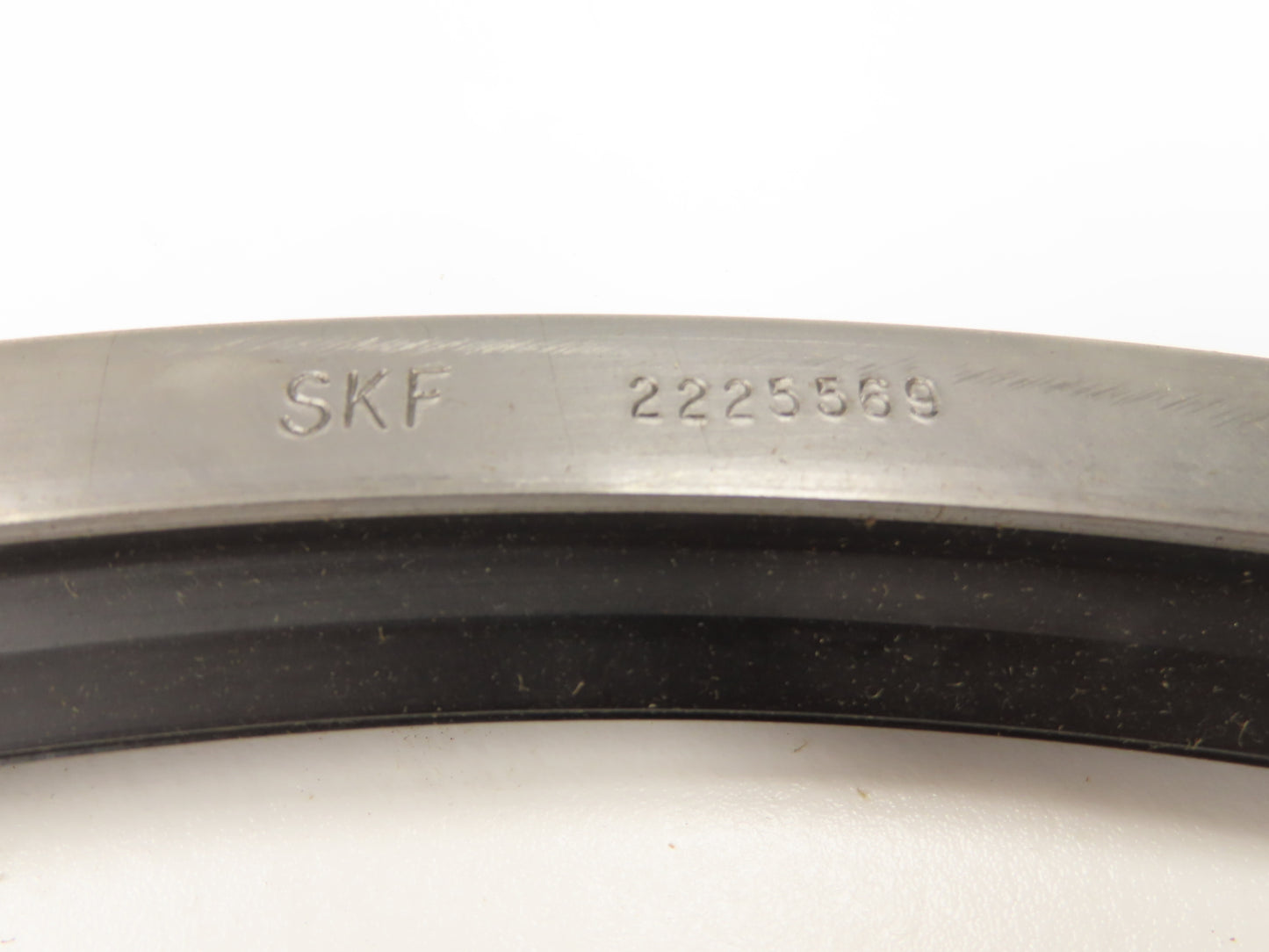 SKF 2225569 Single Lip Oil Seal ID 22.25" OD 24.25" Thickness 0.875" Nitrile