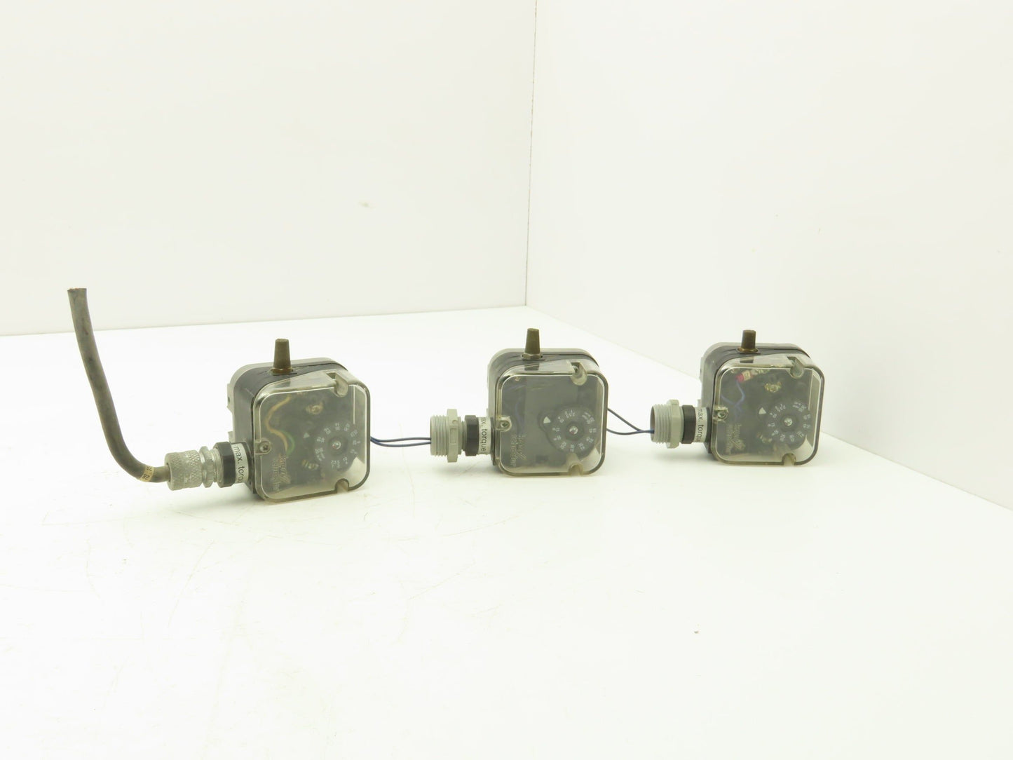 Krom Schroder DG50T Air/Gas Pressure Switch 8.5psi 1-20 In-Wc  Lot of 3