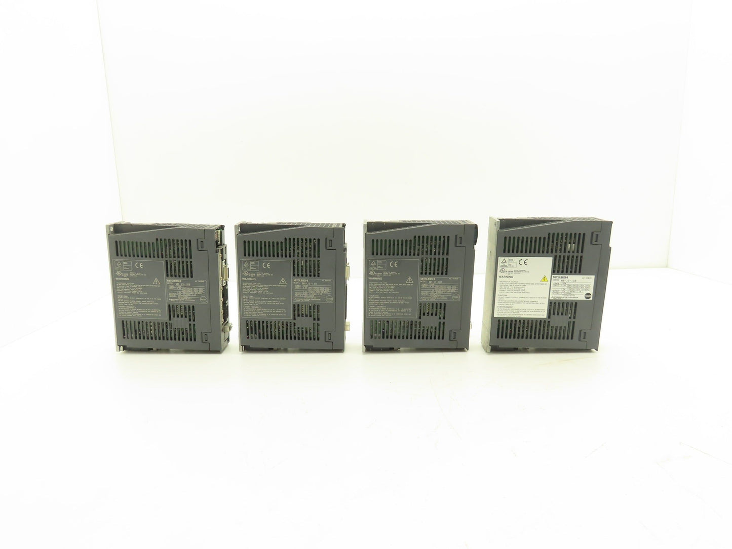 Mitsubishi MR-J3-10B Melservo AC Servo Drive 100W 170V 1.1A Output Lot of 4