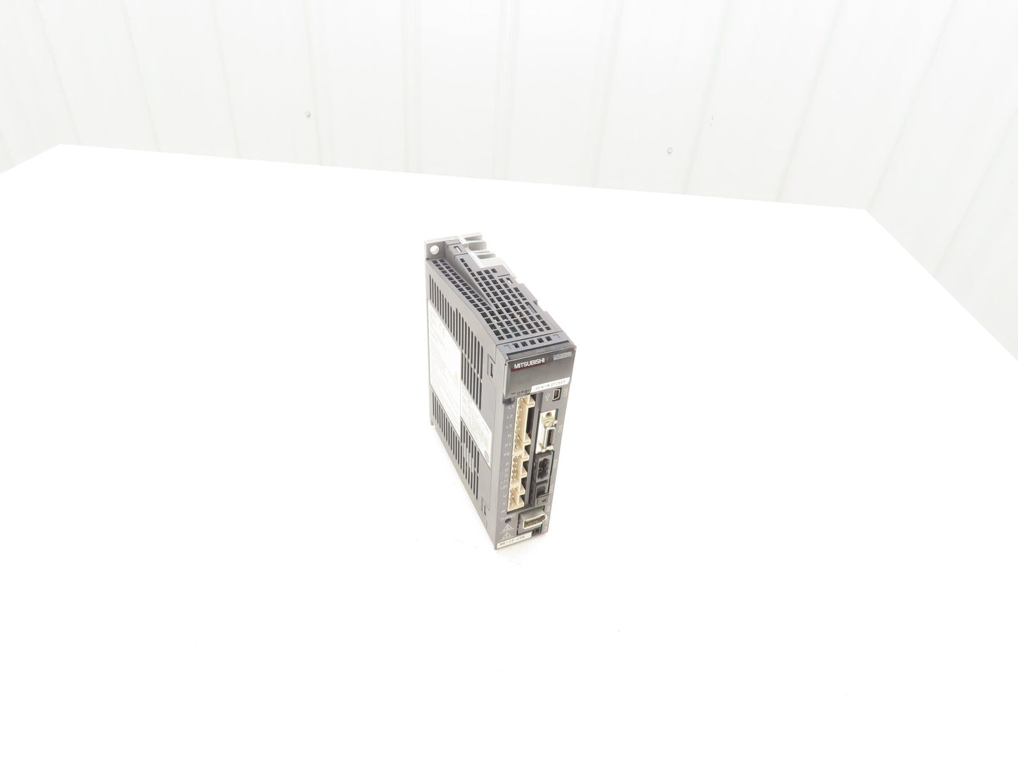 Mitsubishi MR-J3-20B Melservo AC Servo Drive 200W 170V 1.5A Output