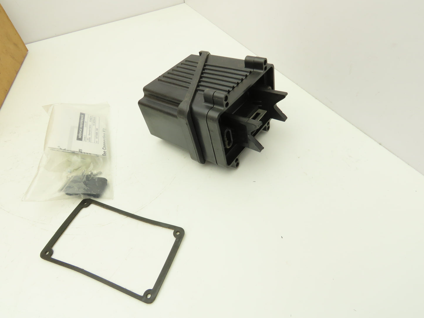 Chromalox 384155 RTST-1 Splice Tee Box Type Kit Enclosure Lot of 2