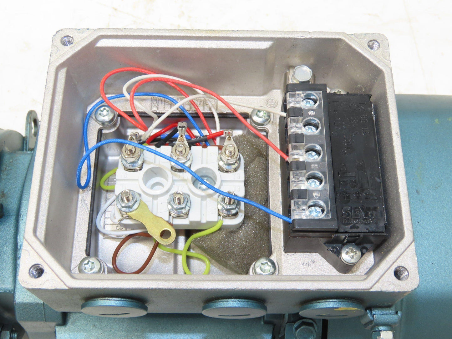 Sew Eurodrive SA47TDRS71S4BE05HR Brake Gearmotor 84:1 Ratio 20rpm .5Hp 230/460V