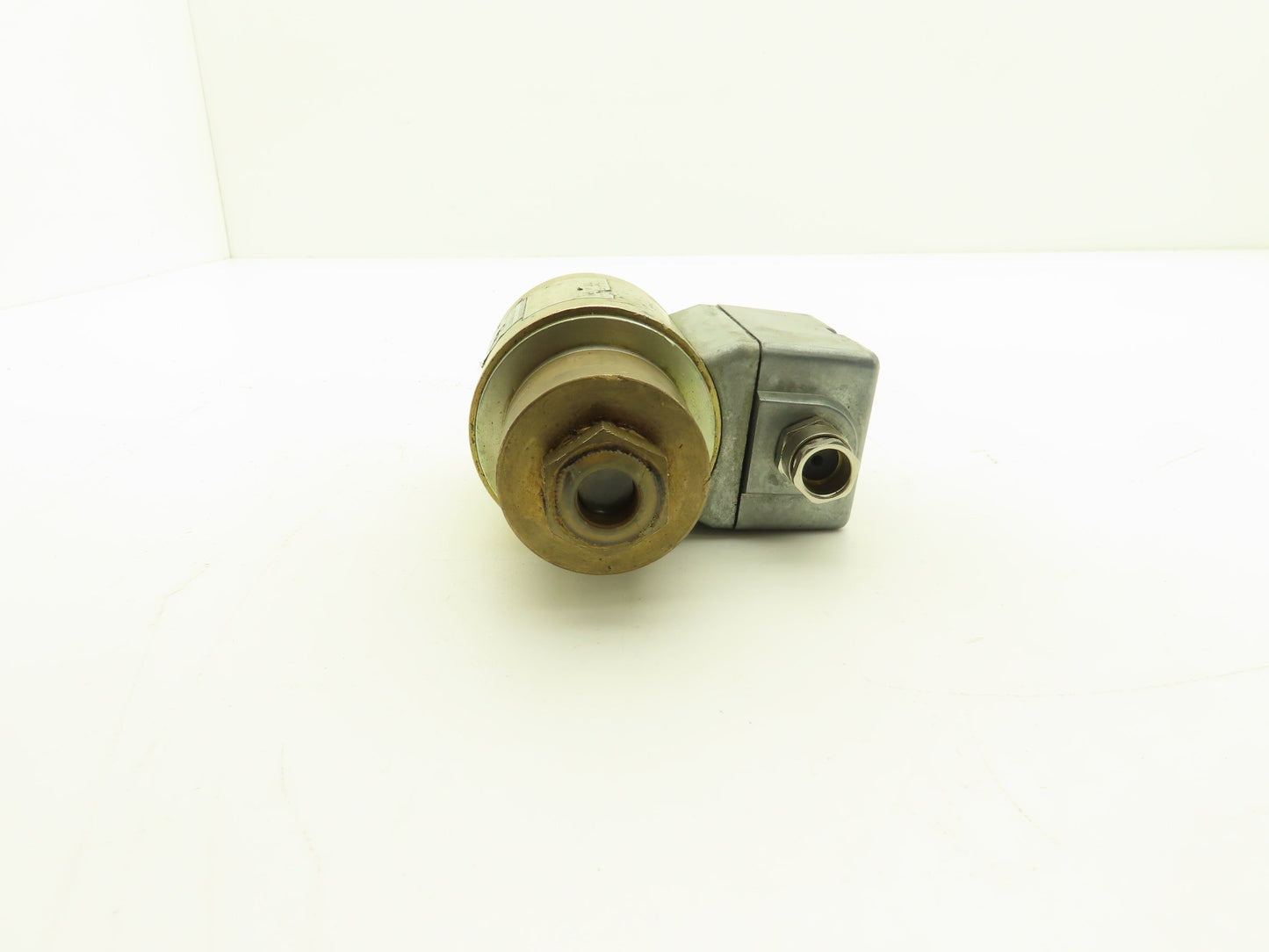 Bielomatik KB-15 NC High Pressure Valve 0-250 Bar 24VDC