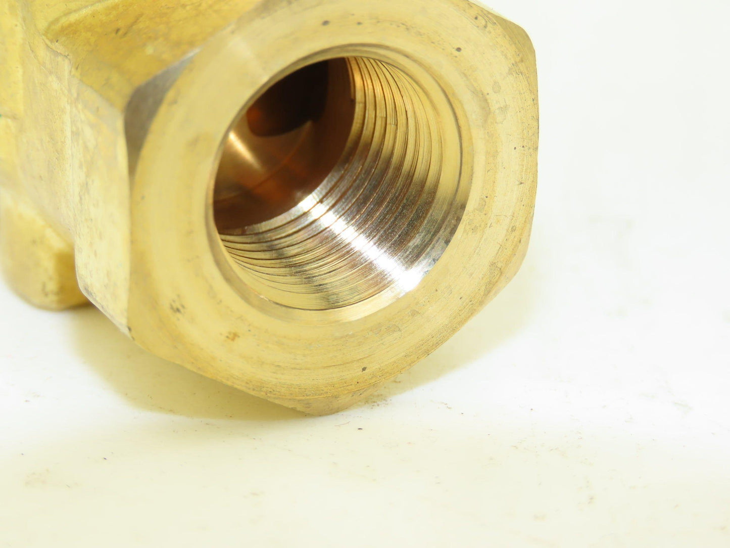 Parker 7321KBN3SN00N0L111Q3 Solenoid Valve 240VAC 1Ph 10W 7/16" 150psi Brass