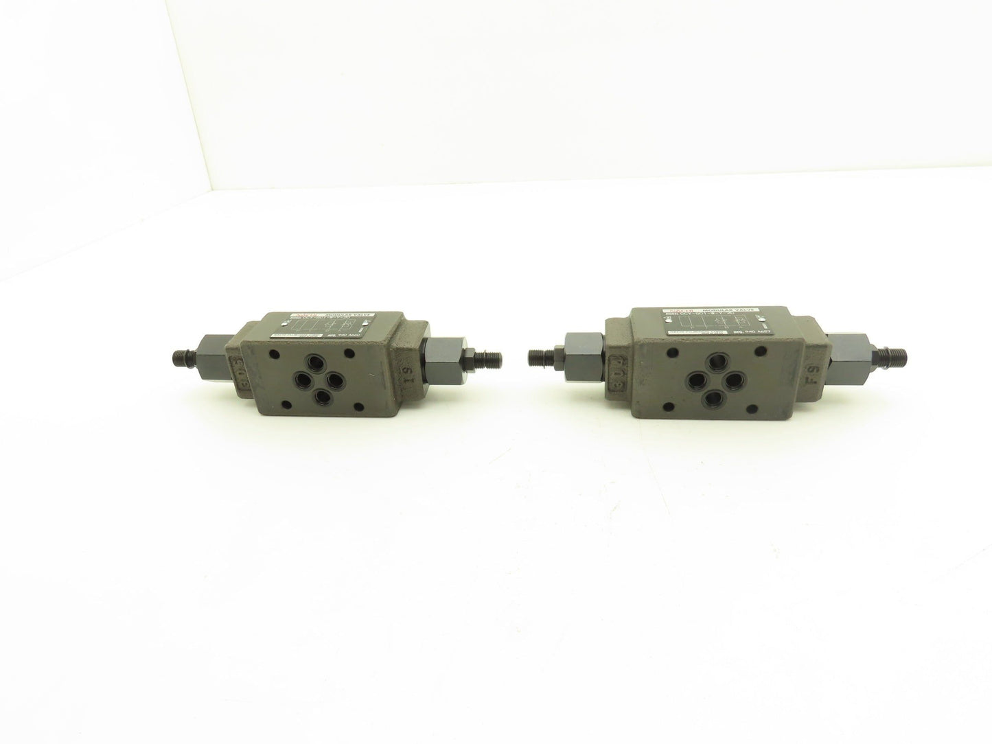 Nachi OCY-G01-W-Y-20 Modular Hydraulic Flow Control Valve Lot of 2