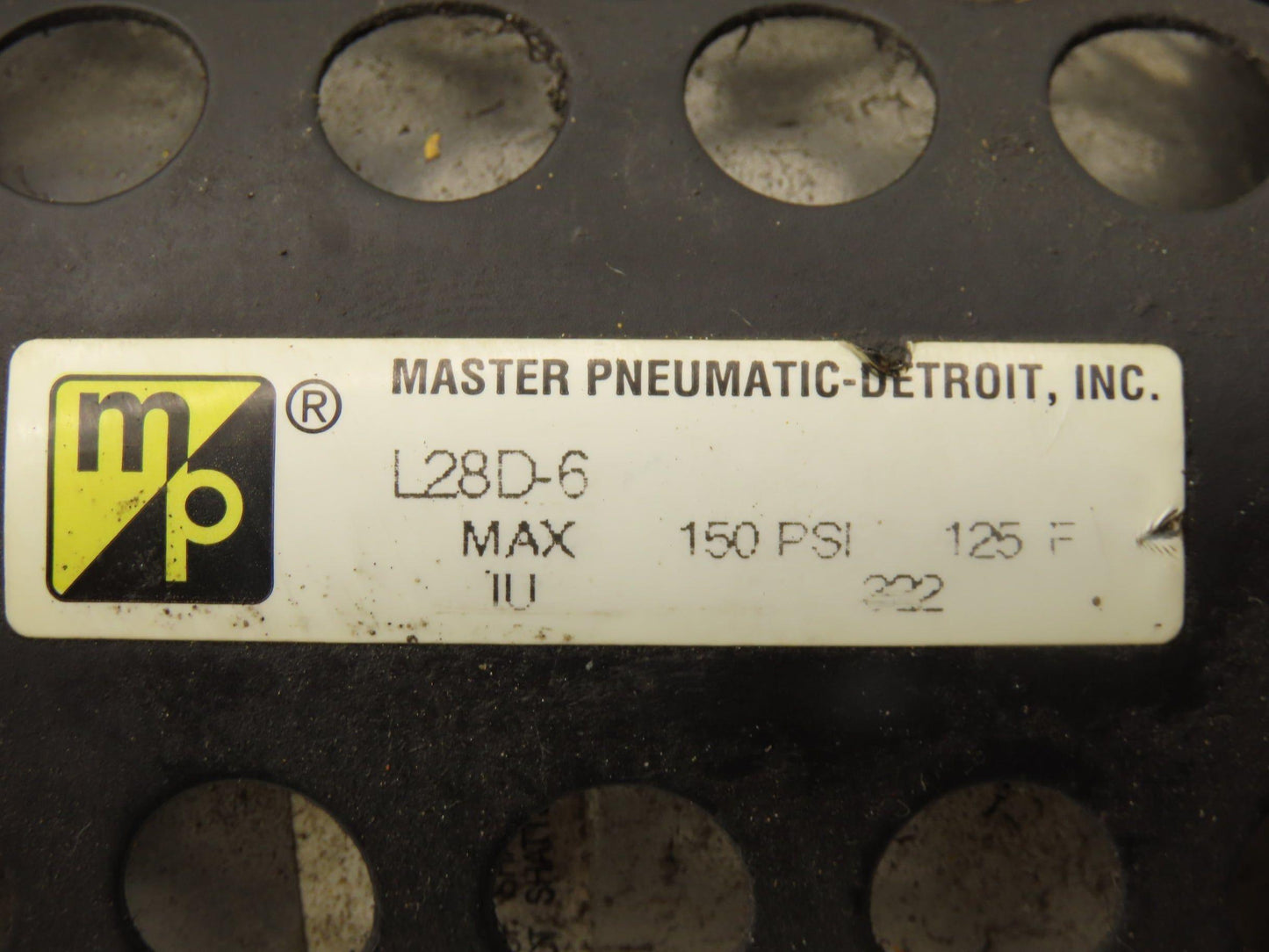 Master Pneumatic FD100-4 | L28D-4 Regulator Filter Lubricator Assembly Lot of 2