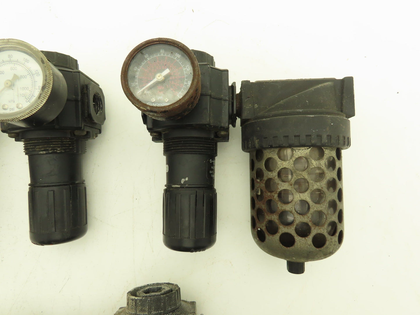 Master Pneumatic Norgren R74G-4AK-RMN FD100-4 Regulator Filter Assembly Lot of 3