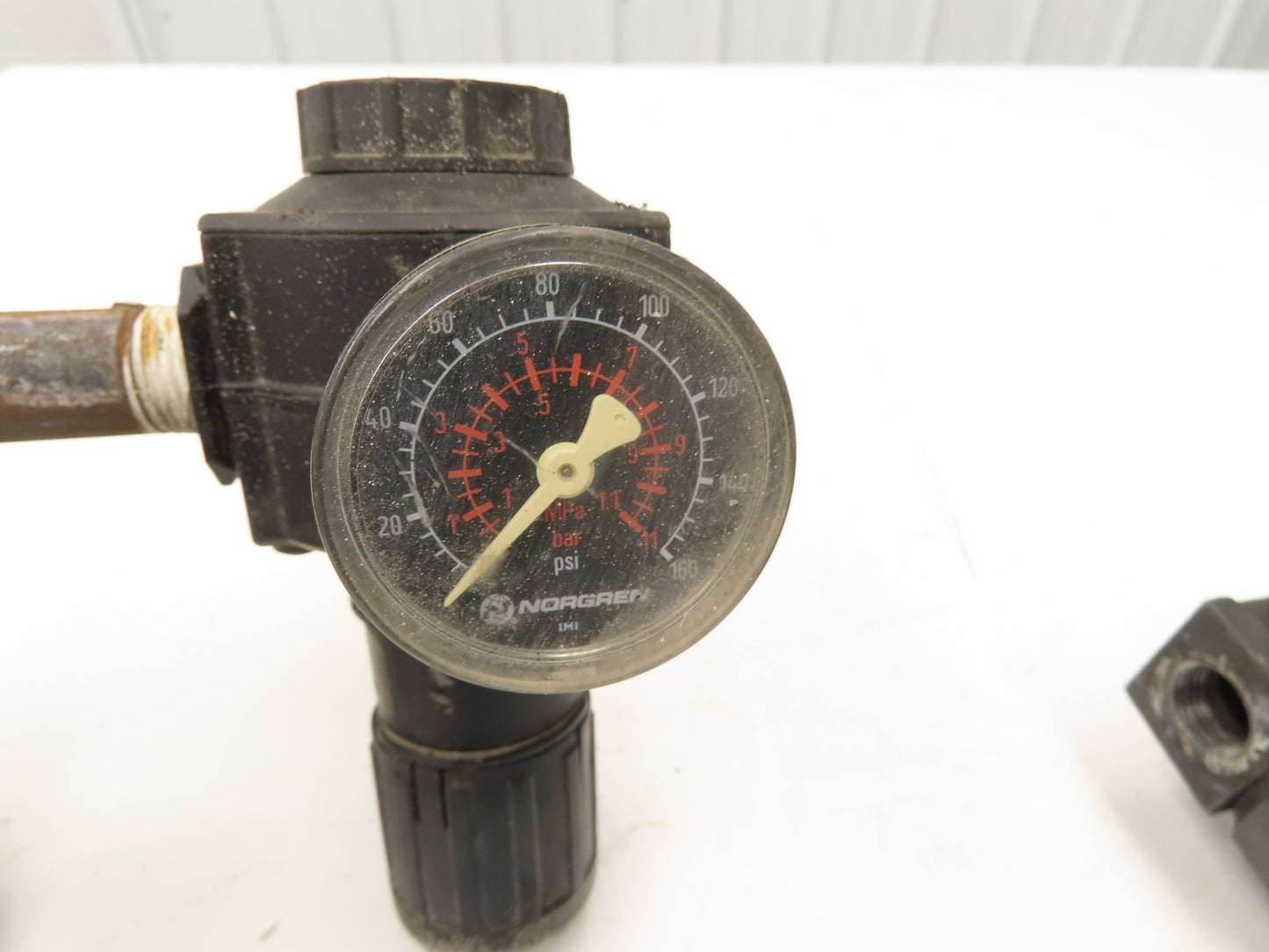 Master Pneumatic Norgren R74G-4AK-RMN FD100-4 Regulator Filter Assembly Lot of 2