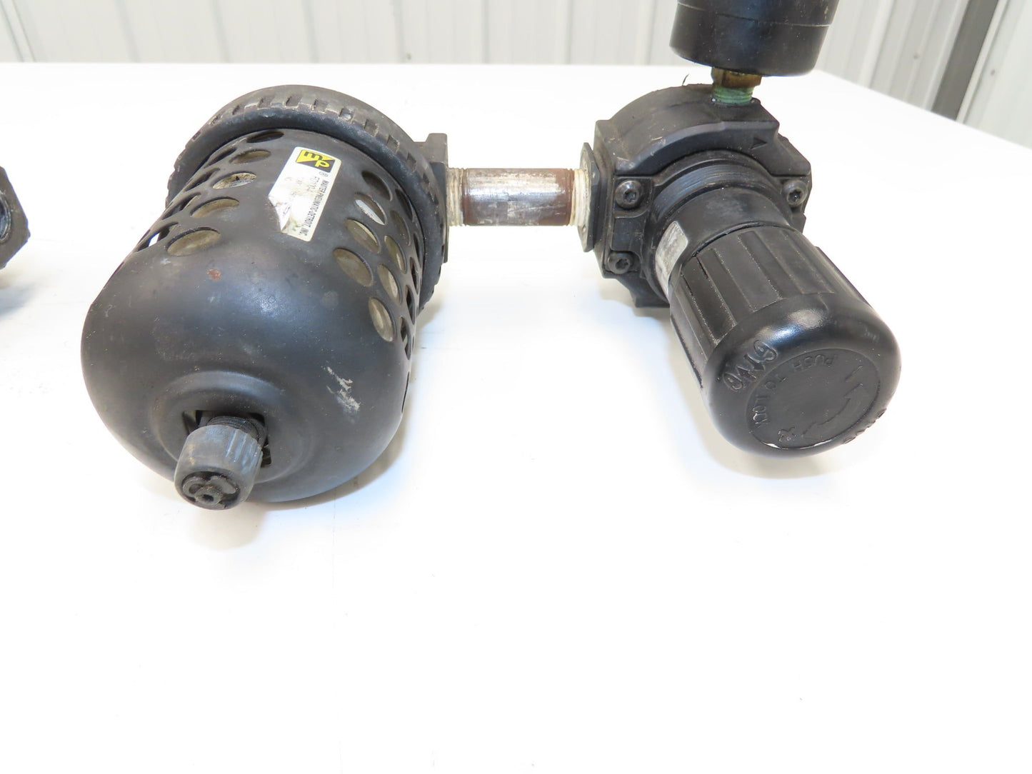 Master Pneumatic Norgren R74G-4AK-RMN FD100-4 Regulator Filter Assembly Lot of 2