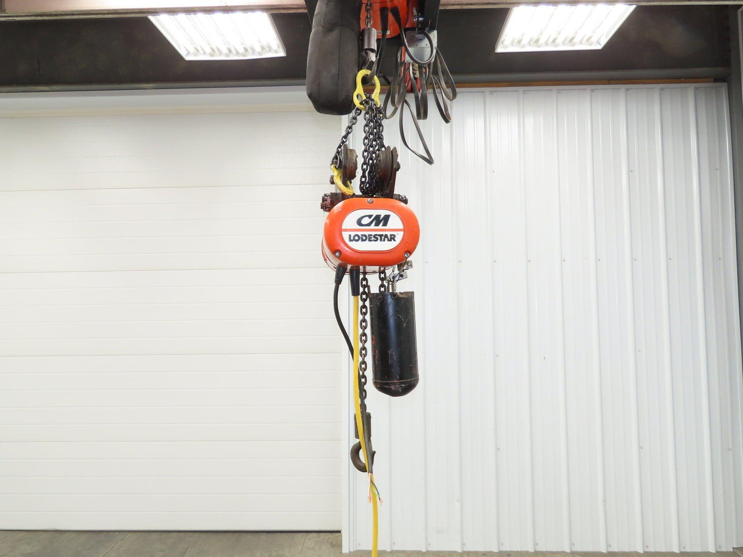 CM Lodestar F 1/2 Ton Electric Chain Hoist 16 FPM 15' Lift 230/460 V Trolley