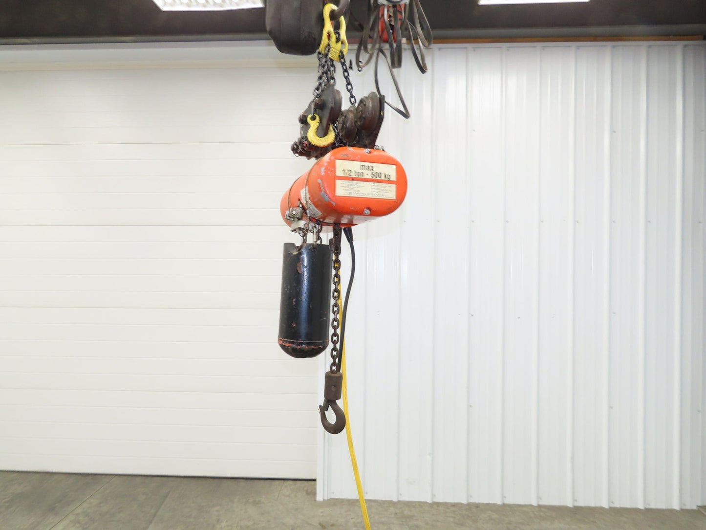 CM Lodestar F 1/2 Ton Electric Chain Hoist 16 FPM 15' Lift 230/460 V Trolley