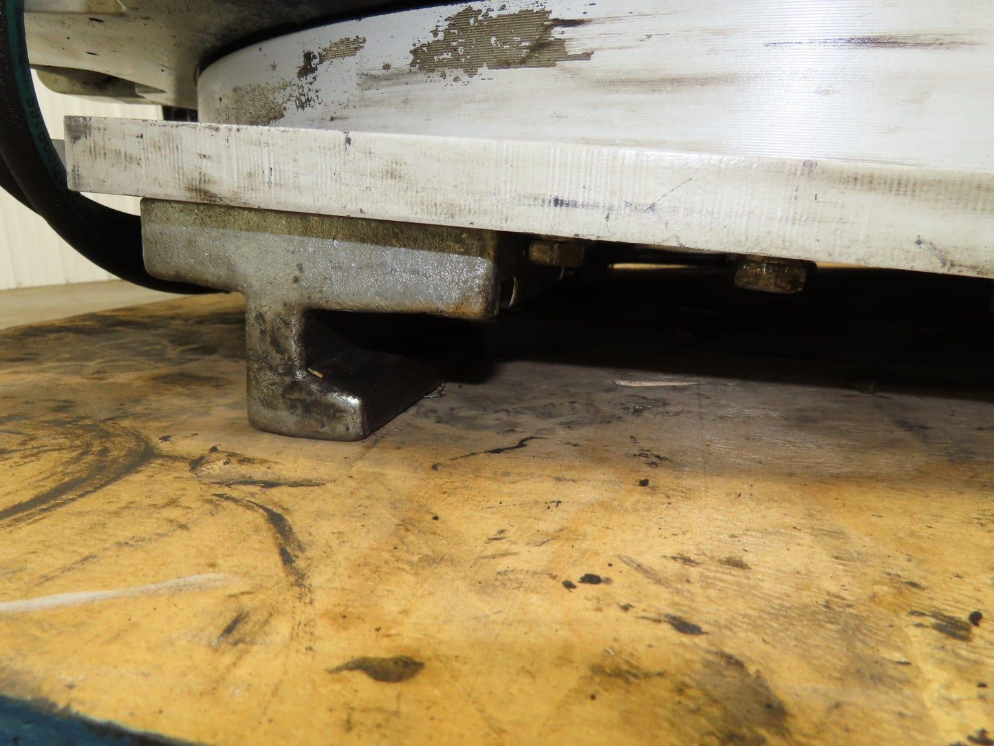 Cascade 90F Paper Roll Clamp 9000LB Fork Lift Truck Clamping Attachment Class 4