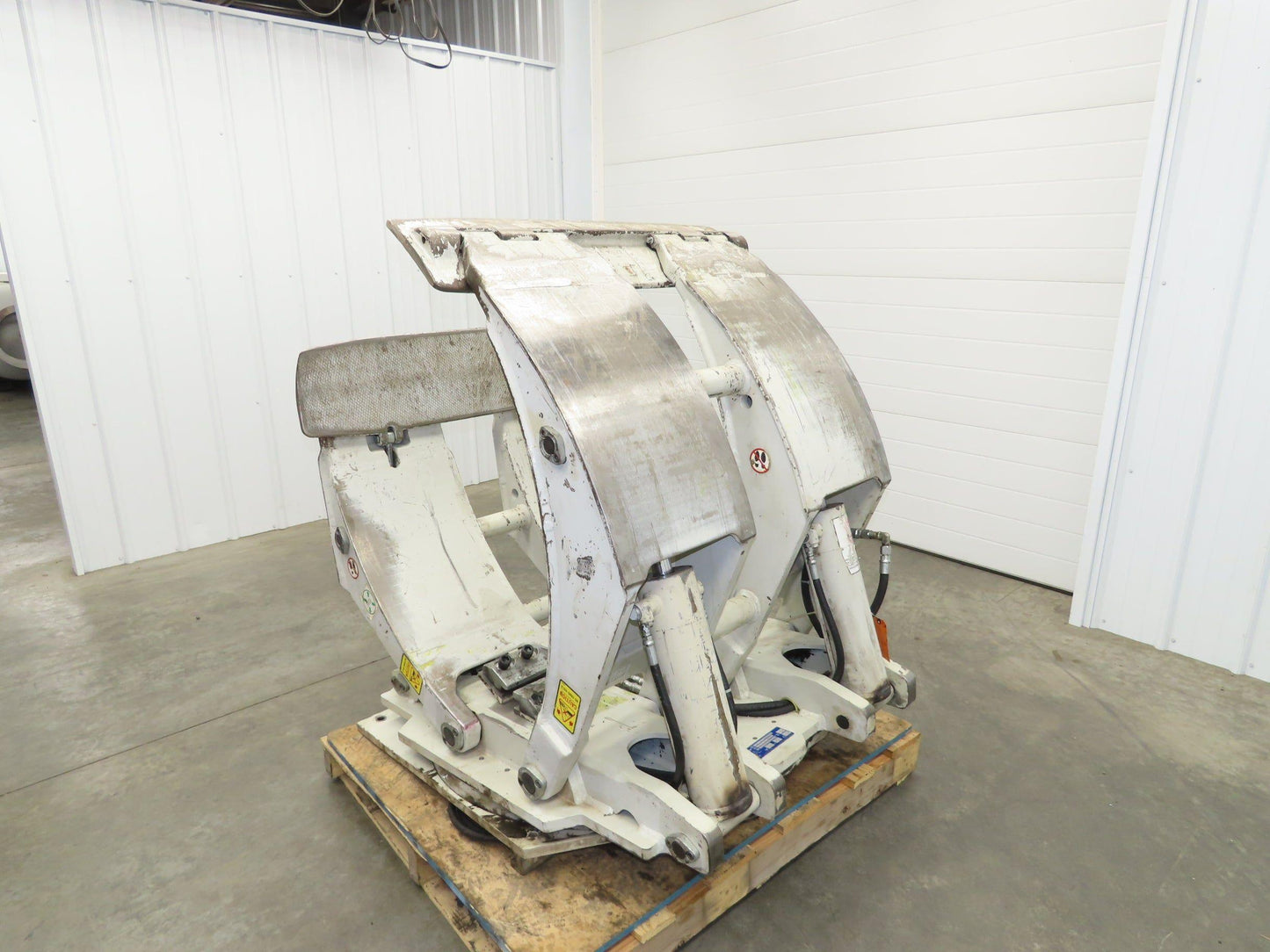 Cascade 90F Paper Roll Clamp 9000LB Fork Lift Truck Clamping Attachment Class 4