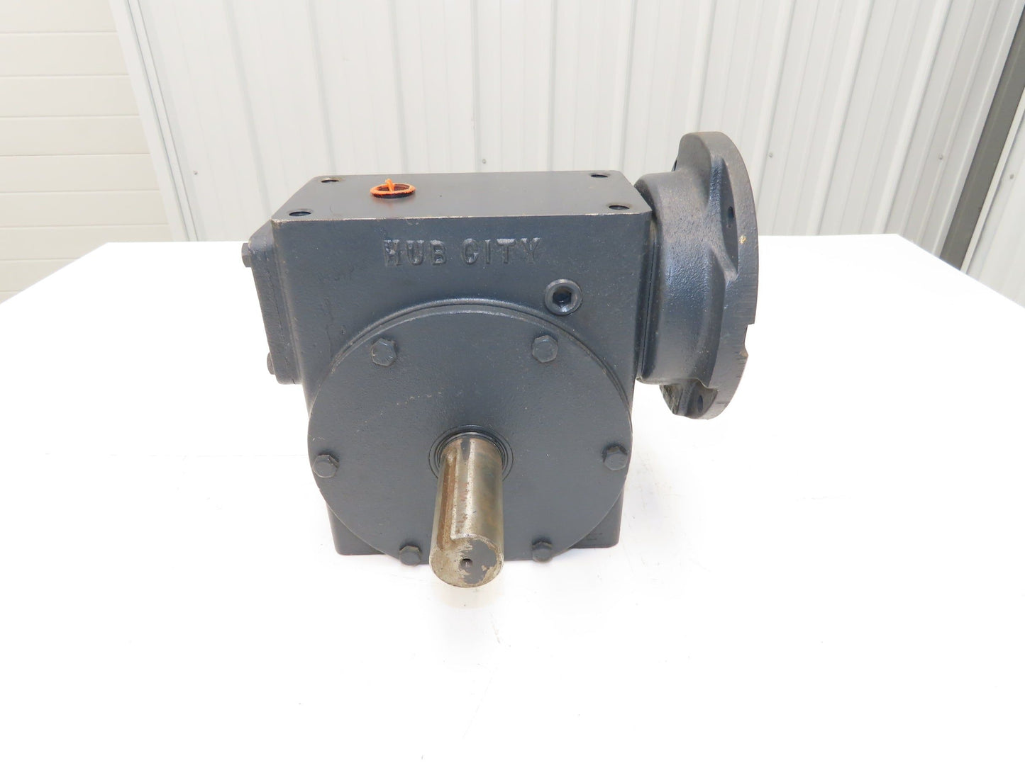 Hub City 324 Worm Gearbox 25:1 Reducer 70rpm 143TC LH Output Style B 0220-62876