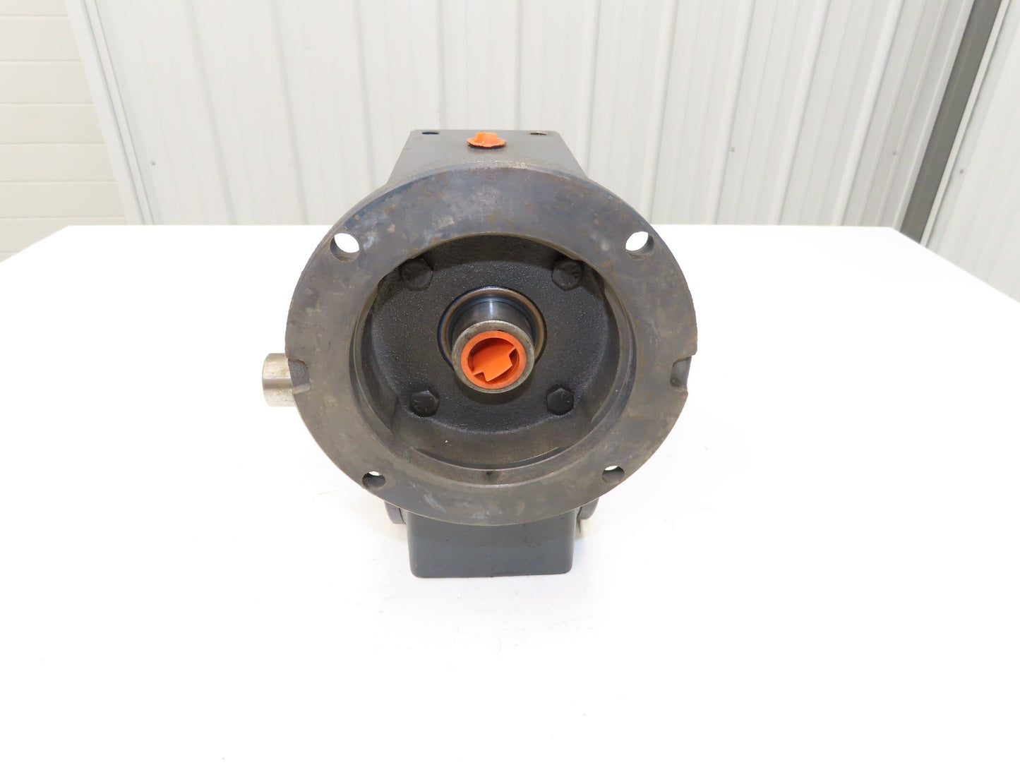 Hub City 324 Worm Gearbox 25:1 Reducer 70rpm 143TC LH Output Style B 0220-62876