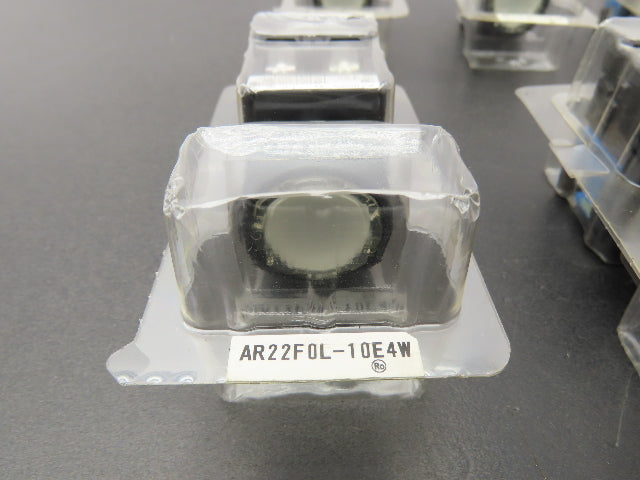 Fuji Electric Illuminated Pushbutton White Momentary 22mm 250V 6A Lot of 8