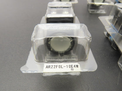 Fuji Electric Illuminated Pushbutton White Momentary 22mm 250V 6A Lot of 8