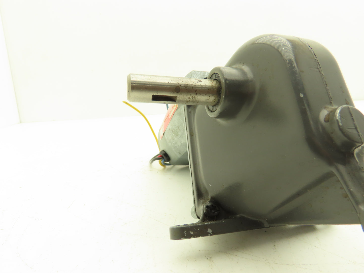 Dayton 2M184 Gearmotor 1/15Hp 5000rpm 115VAC 1Ph RH Output
