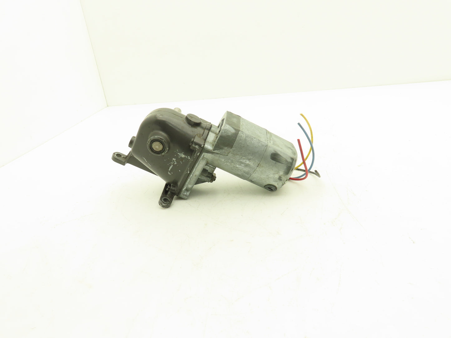 Dayton 2M184 Gearmotor 1/15Hp 5000rpm 115VAC 1Ph RH Output