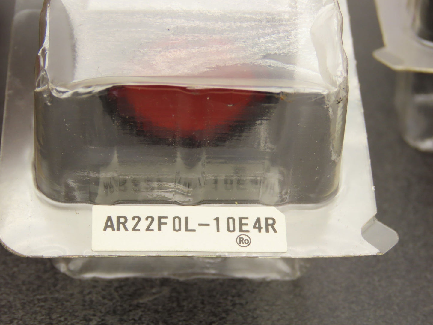 Fuji Electric AR22F0L-10E4R Pushbutton Red Momentary 22mm 250V 6A Lot of 5
