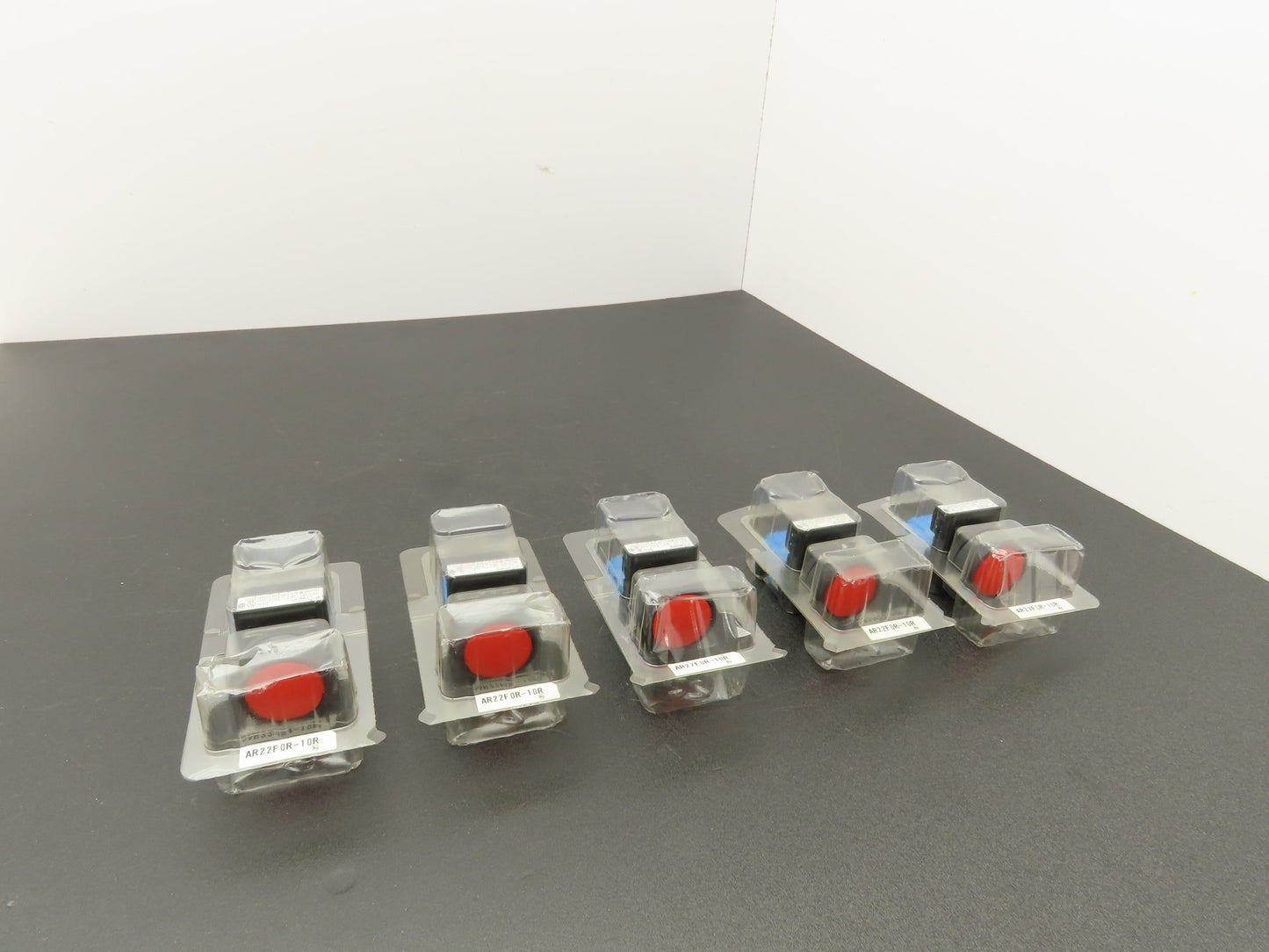 Fuji Electric AR22F0R-10R Pushbutton Red Momentary 22mm 250V 6A Lot of 5