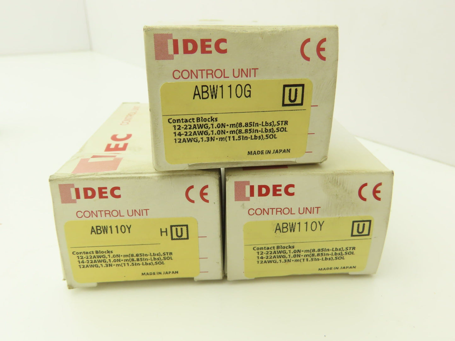Idec ABW110-G ABW110-Y Pushbutton Switch Green Yellow 22mm 600V 10A Lot of 3