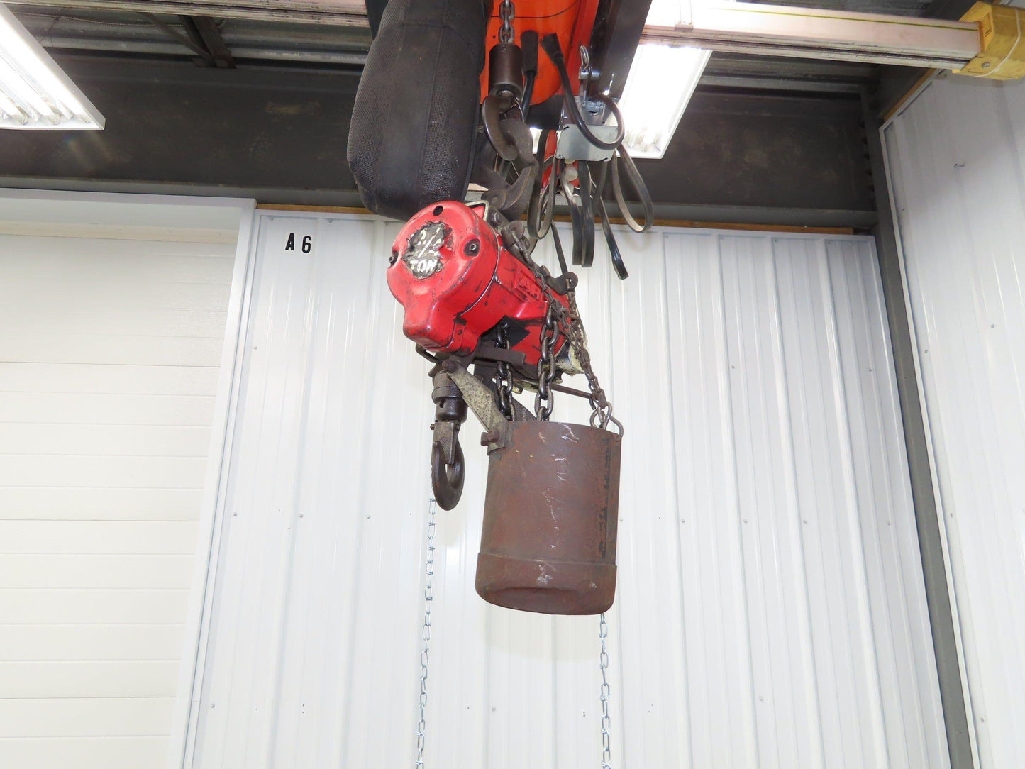 Aro R 1/4 Ton 500 LB Pneumatic Air Chain Hoist 7'10" Lift 7' Pull Chain