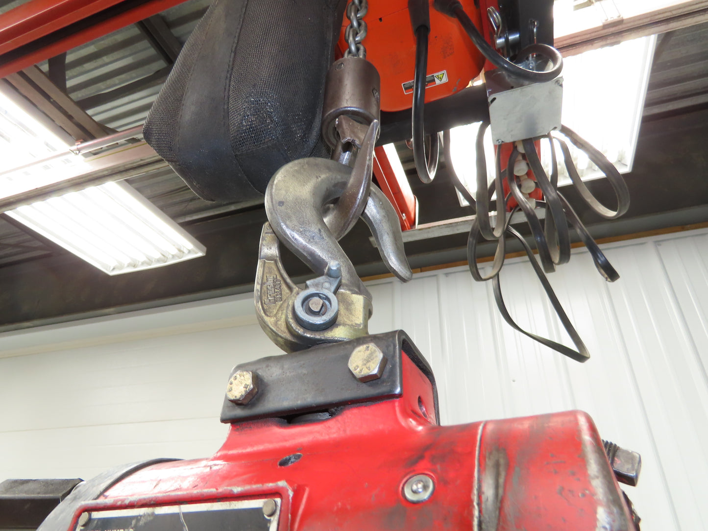 Aro R 1/4 Ton 500 LB Pneumatic Air Chain Hoist 12'4" Lift 12' Pull Chain