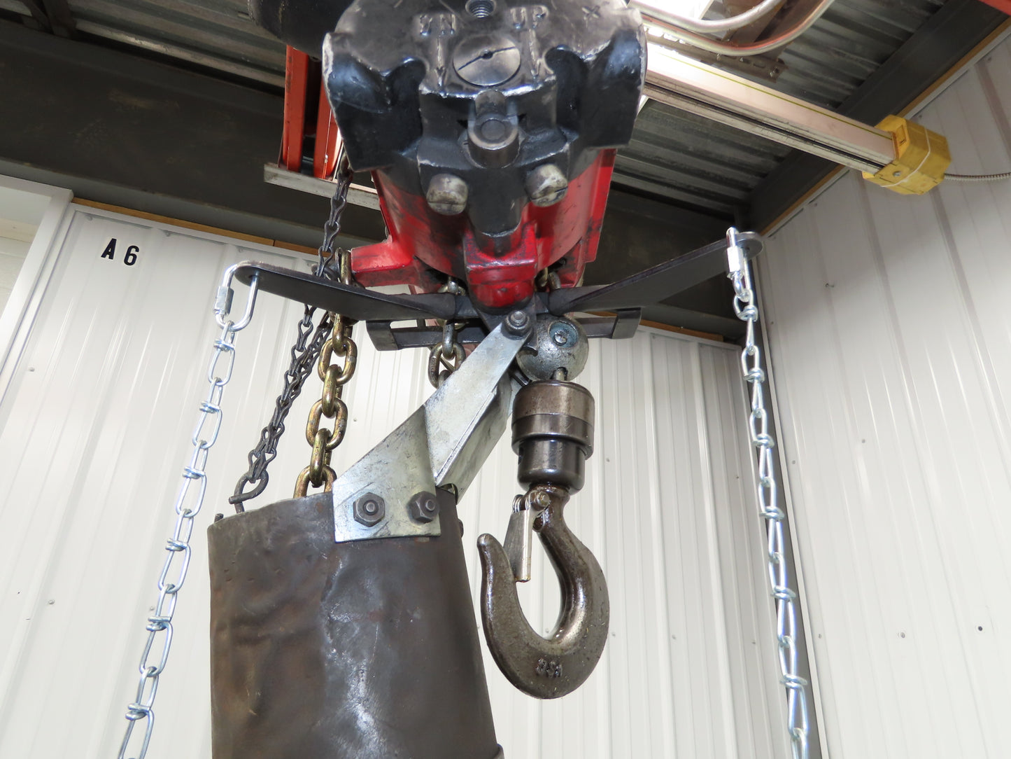 Aro R 1/4 Ton 500 LB Pneumatic Air Chain Hoist 12'4" Lift 12' Pull Chain