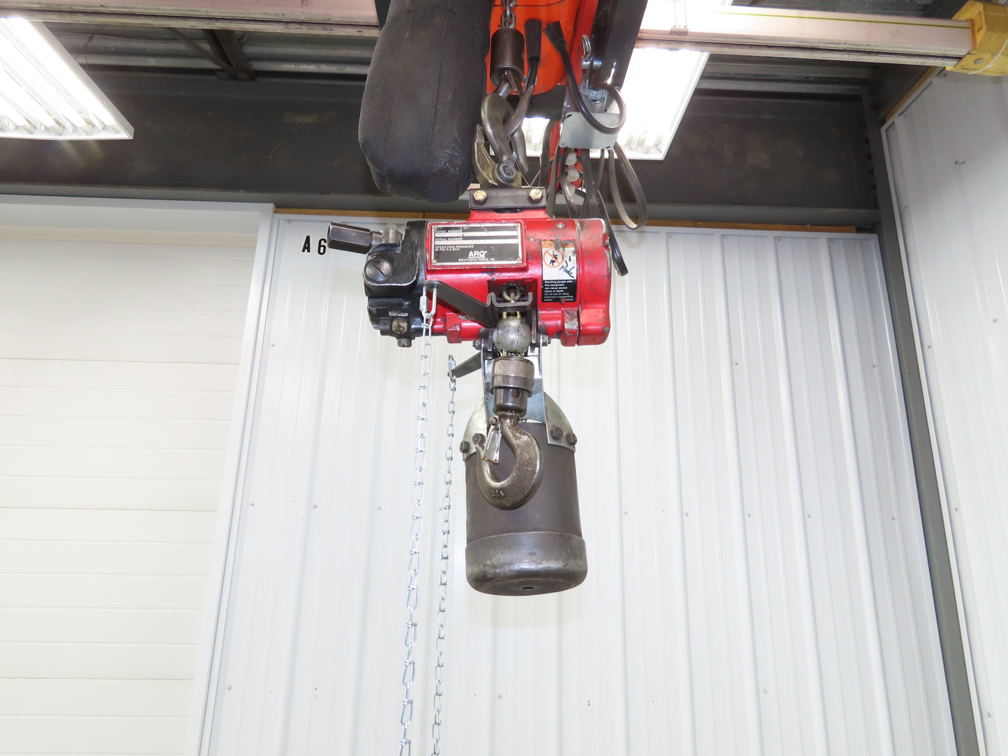 Aro R 1/4 Ton 500 LB Pneumatic Air Chain Hoist 12'4" Lift 12' Pull Chain