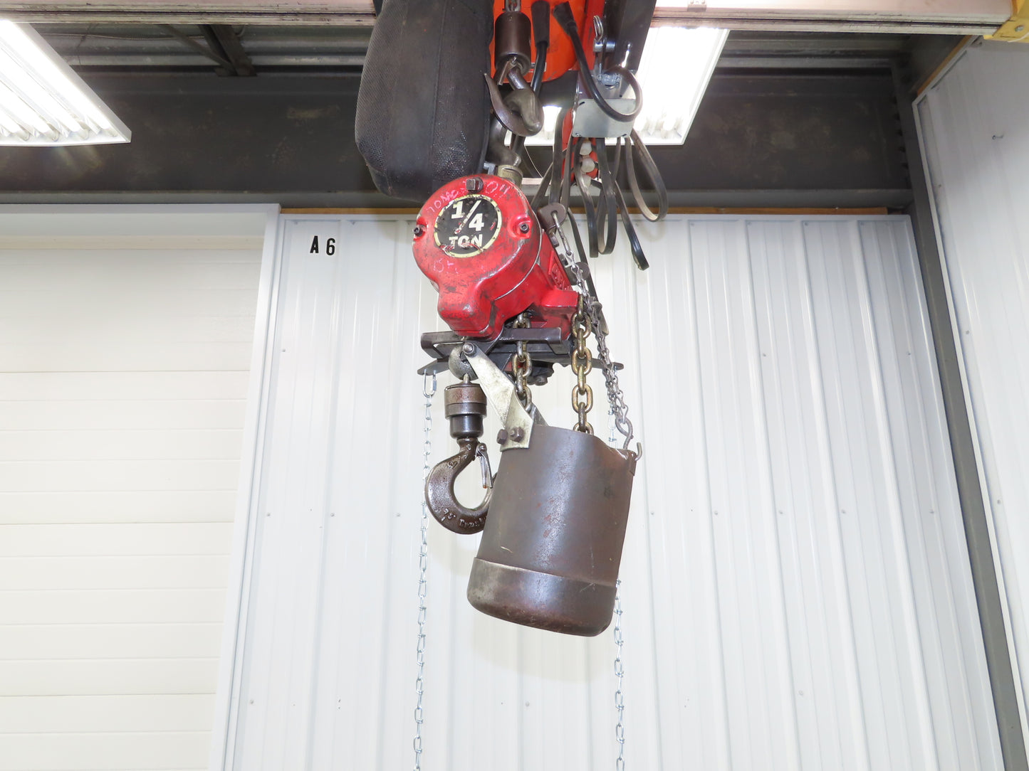 Aro R 1/4 Ton 500 LB Pneumatic Air Chain Hoist 12'4" Lift 12' Pull Chain