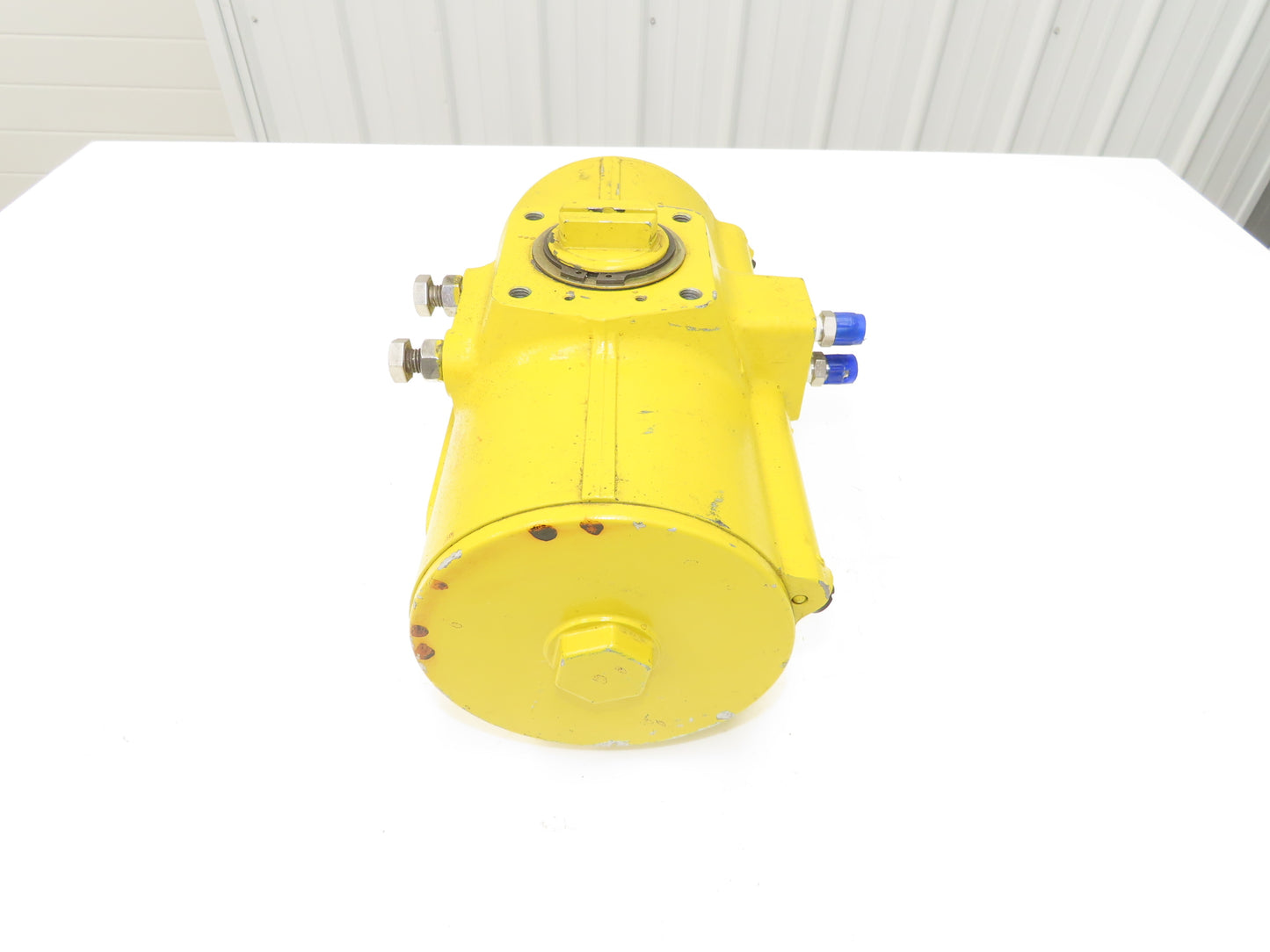 Hytork-680 Pneumatic Valve Actuator Double Acting Spring Return 120 PSI