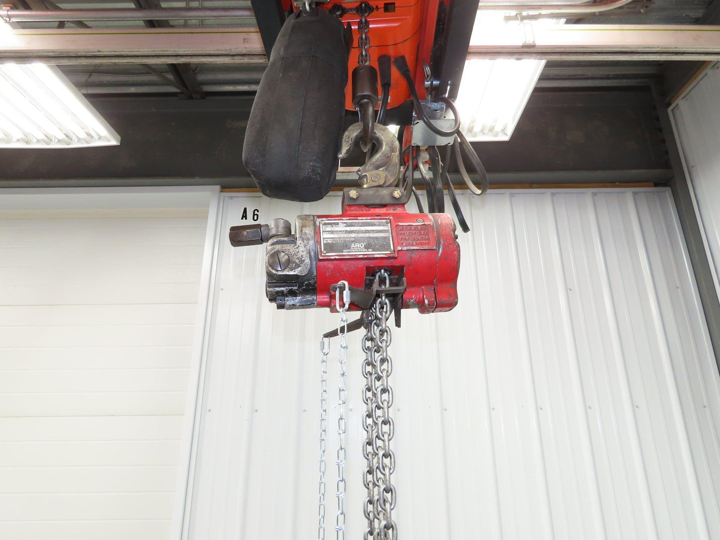 Aro R 1/4 Ton 500 LB Pneumatic Air Chain Hoist 10'6" Lift 10' Pull Chain
