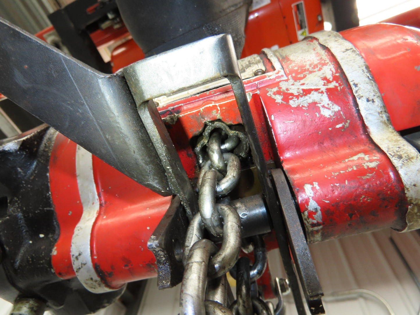 Aro 7700C 1/2 Ton 1000 LB Pneumatic Chain Hoist 10'4" Lift 4'6" Pull Chain