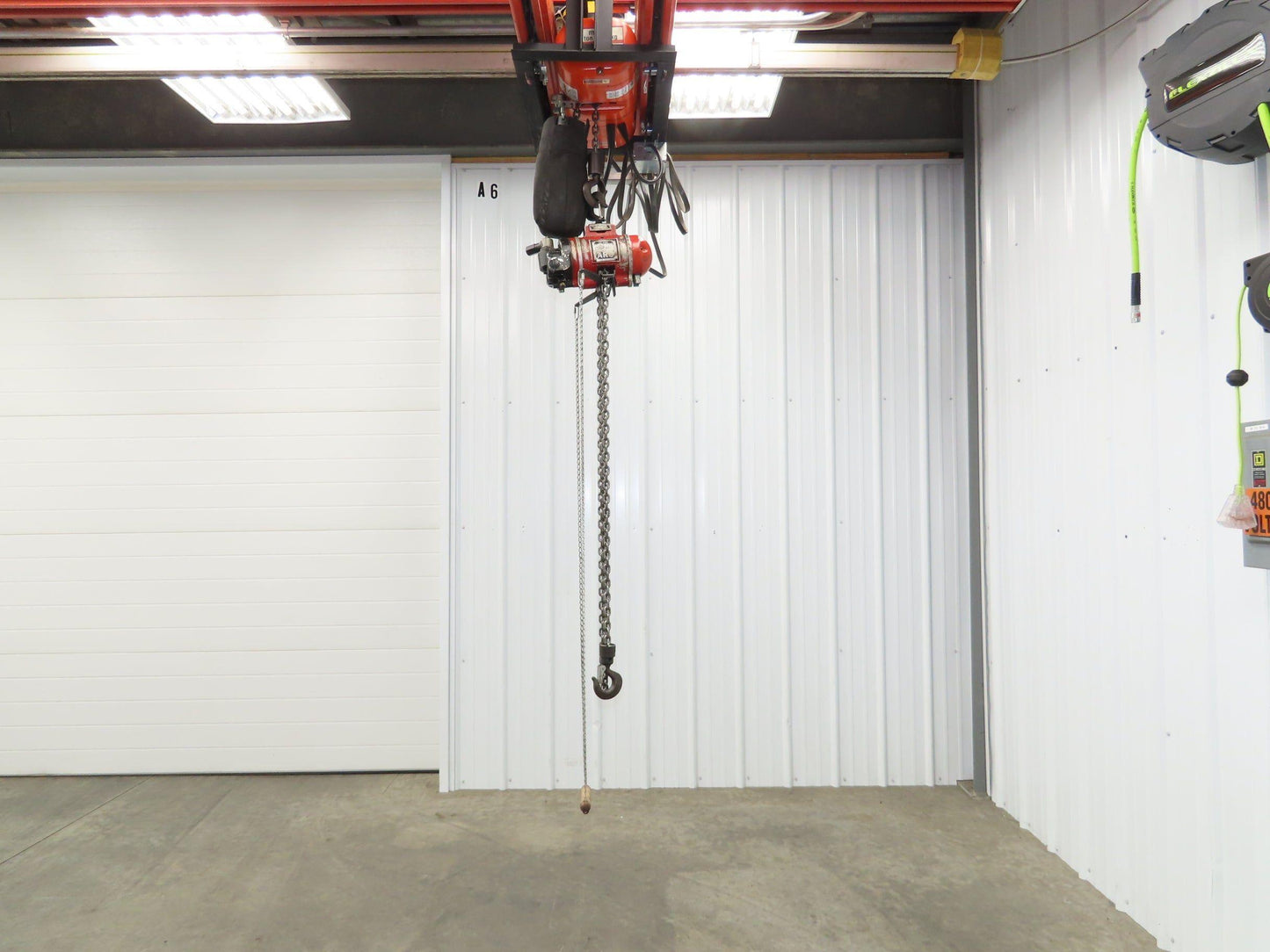 Aro 7700C 1/2 Ton 1000 LB Pneumatic Chain Hoist 10'4" Lift 4'6" Pull Chain