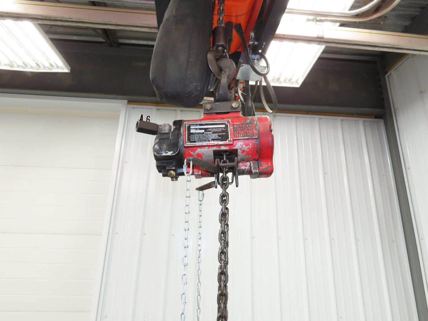 Aro R 1/4 Ton 500 LB Pneumatic Air Chain Hoist 8' Lift 8' Pull Chain