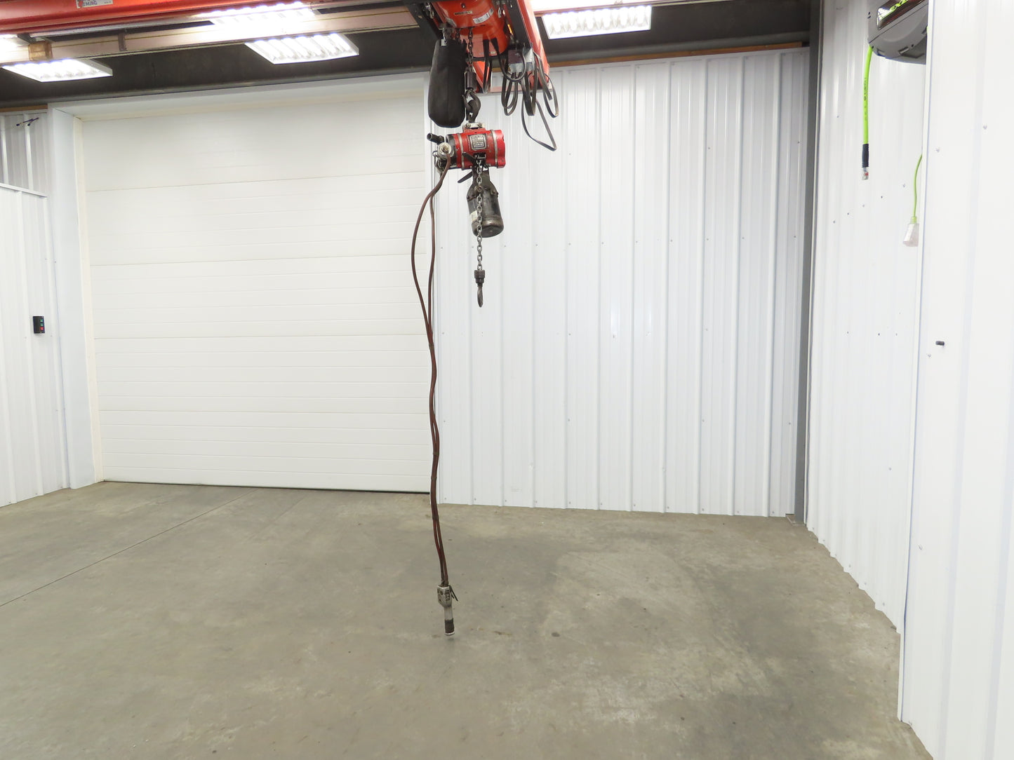 Aro 7718CT 1/4 Ton 500 LB Pneumatic Air Chain Hoist 11' Lift 6' Pendant