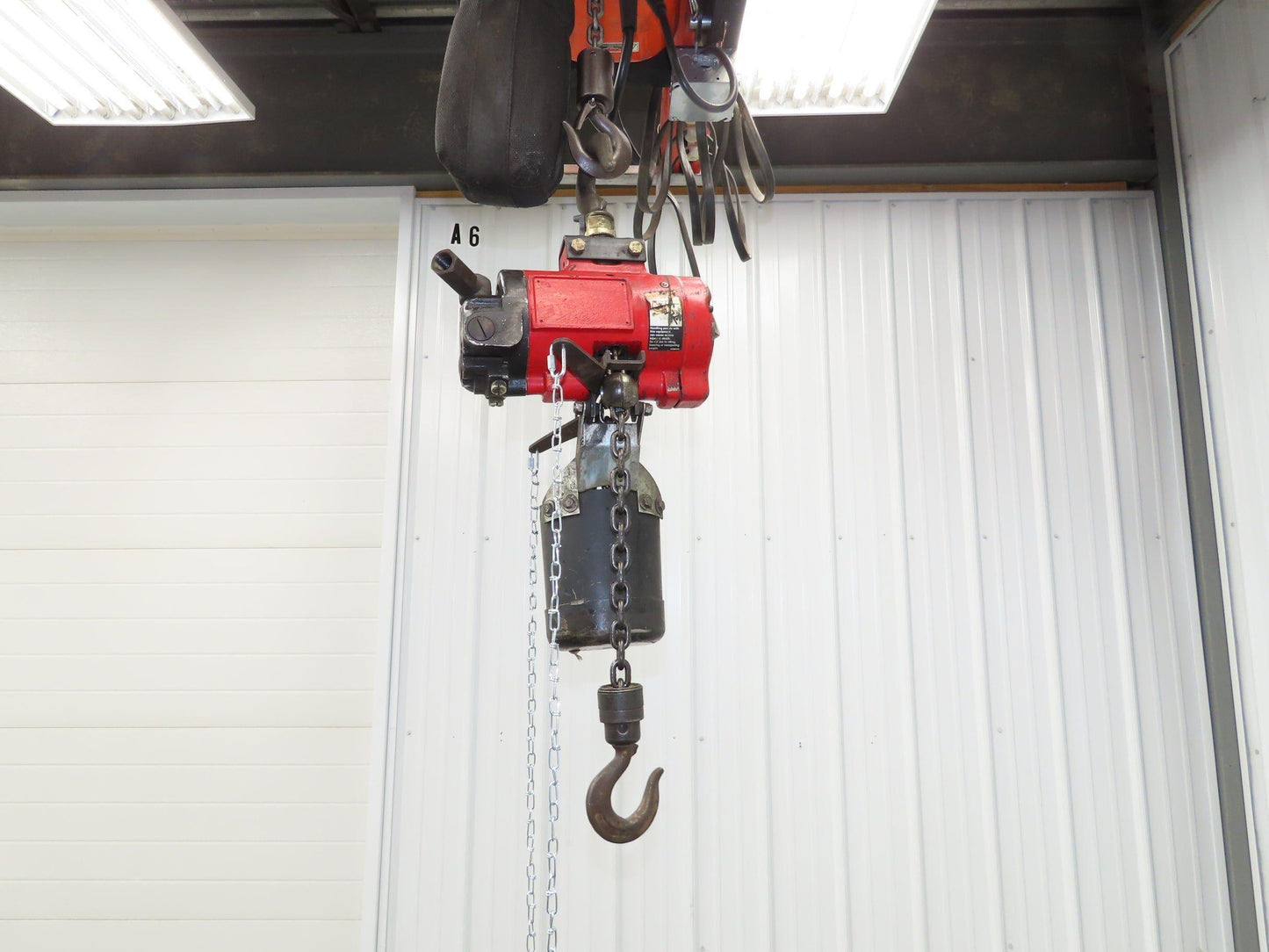Ingersoll Aro 1/4 Ton 500Lb Pneumatic Air Chain Hoist 12'10" Lift 12' Pull Chain