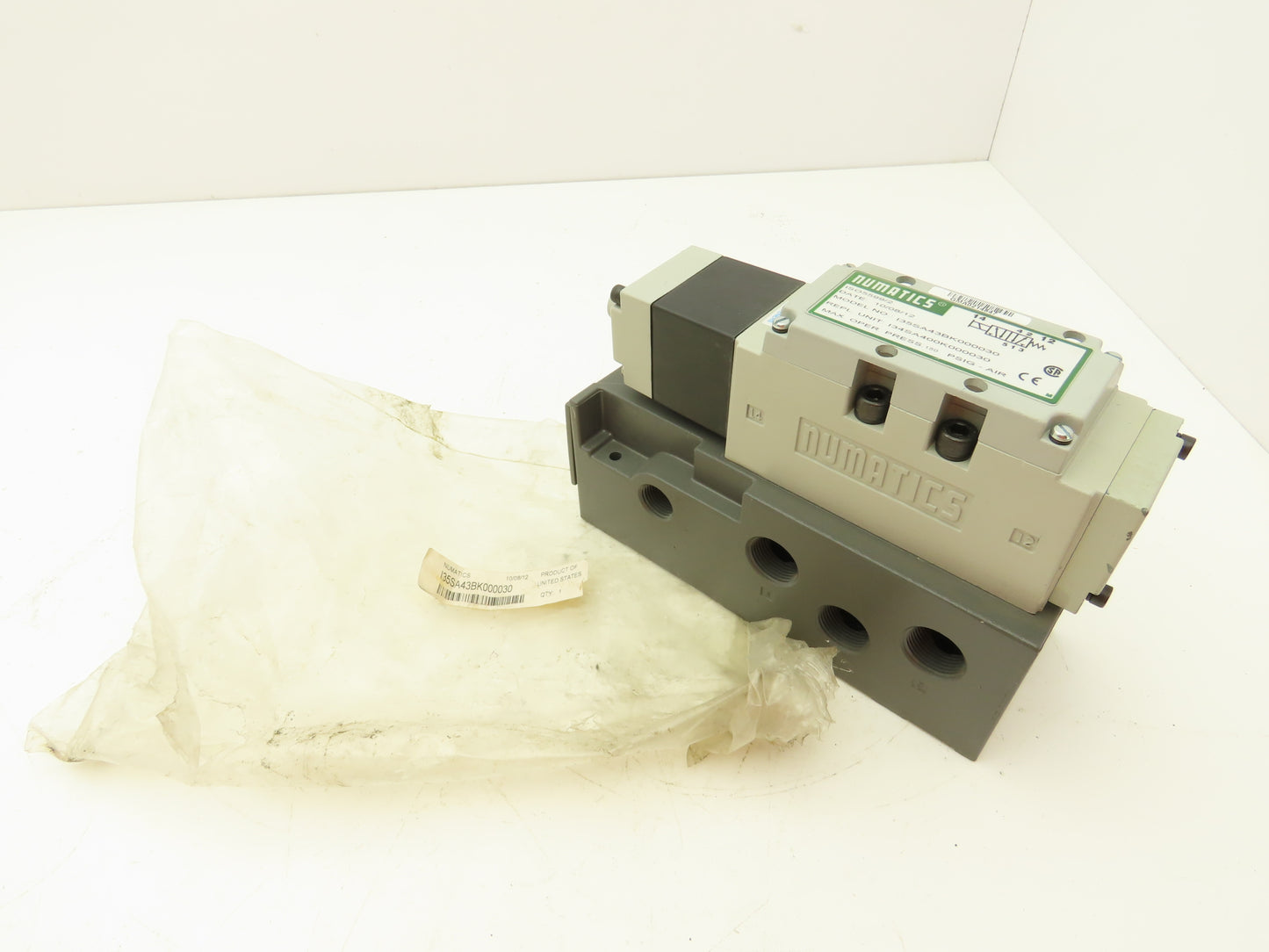 Numatics I35SA43BK000030 Pneumatic Air Valve Directional Control 150PSIG 120VAC