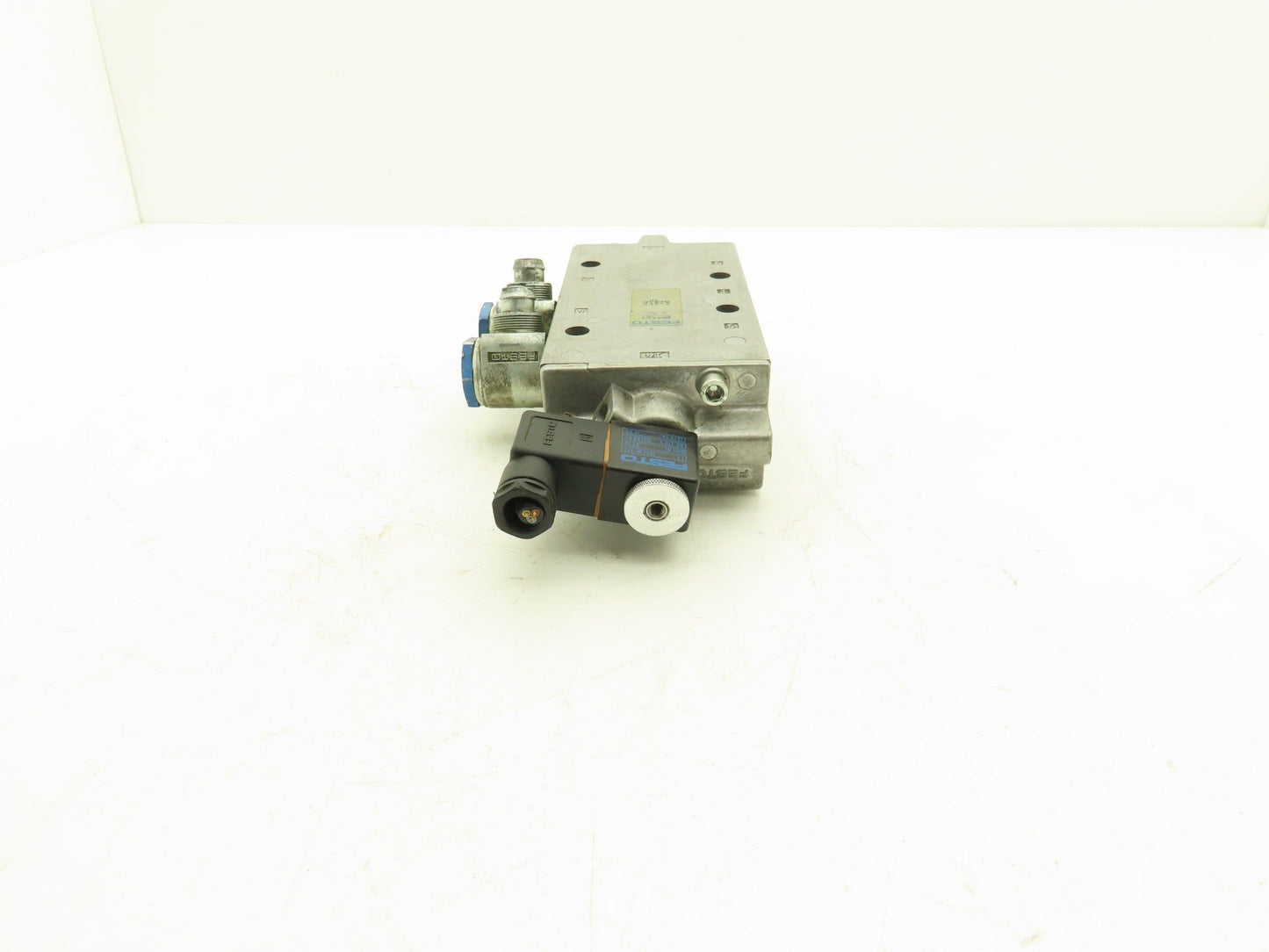 Festo JMFH-5-1/2 10166 Pneumatic Control Valve 5 Way 120 PSI 3/4"NPT 110V
