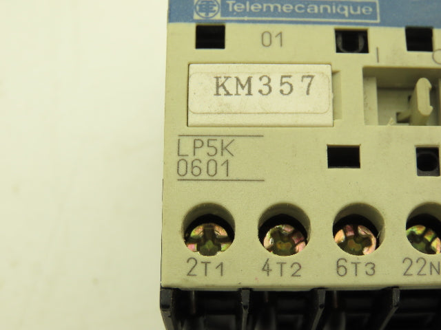 Telemecanique LP5K0601 Reversing Motor Starter 3Hp 575V 3Ph 20A Coil 24VDC