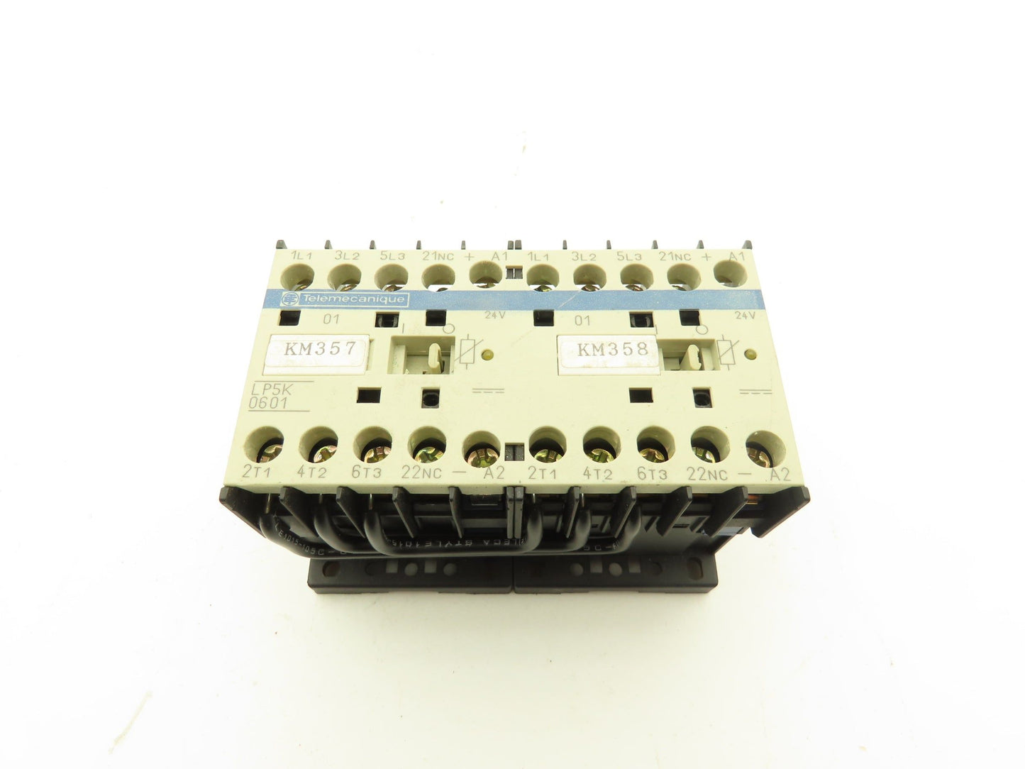 Telemecanique LP5K0601 Reversing Motor Starter 3Hp 575V 3Ph 20A Coil 24VDC