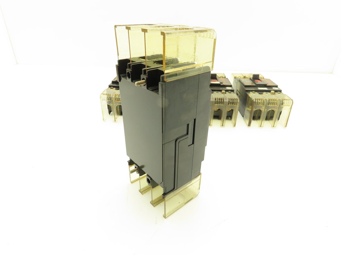 Fuji EA53B Circuit Breaker 30A 550VAC 3-Pole Lot of 5