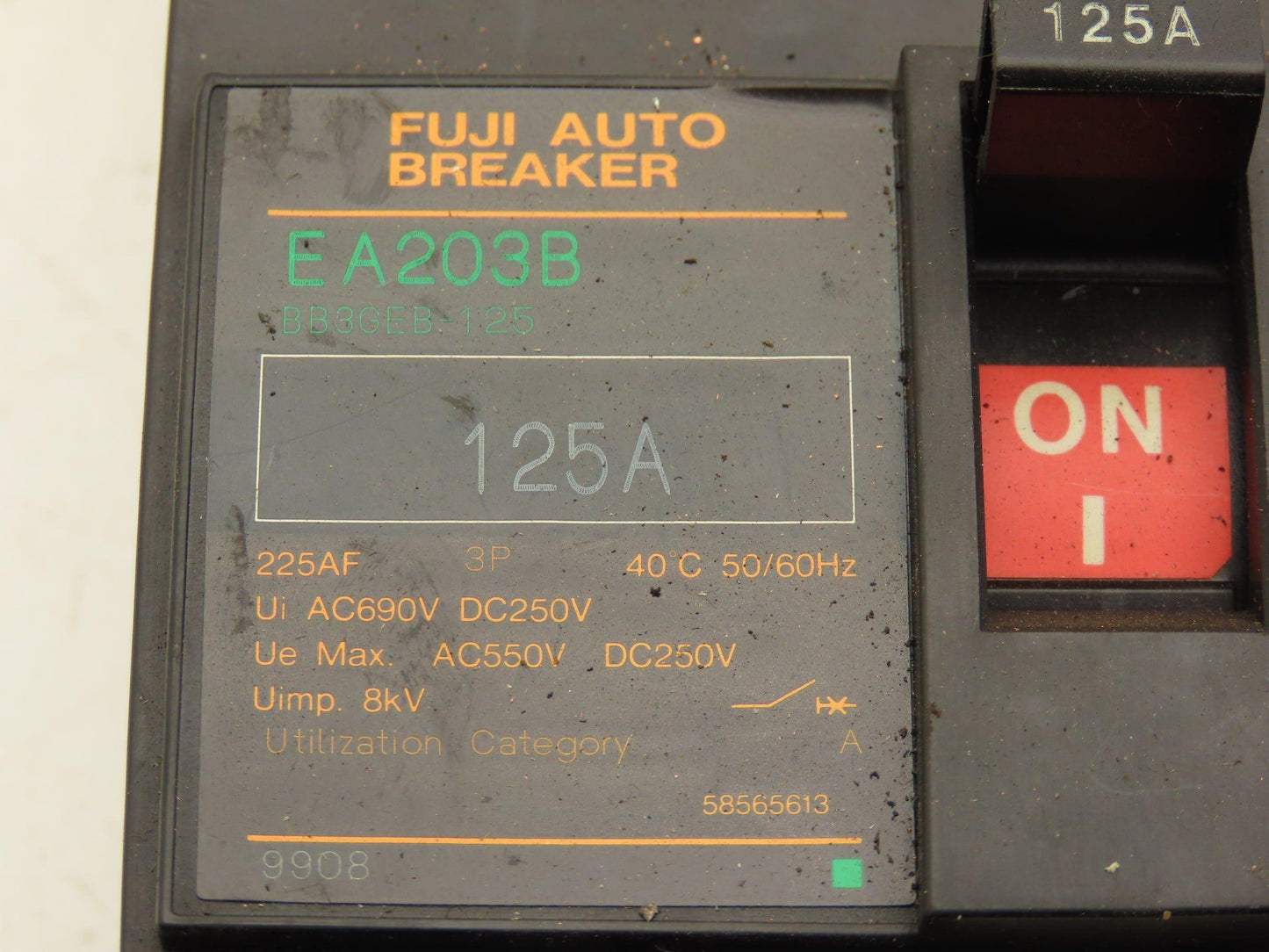 Fuji EA203B Circuit Breaker 150A 125A 550VAC 3-Pole Mixed Lot of 5