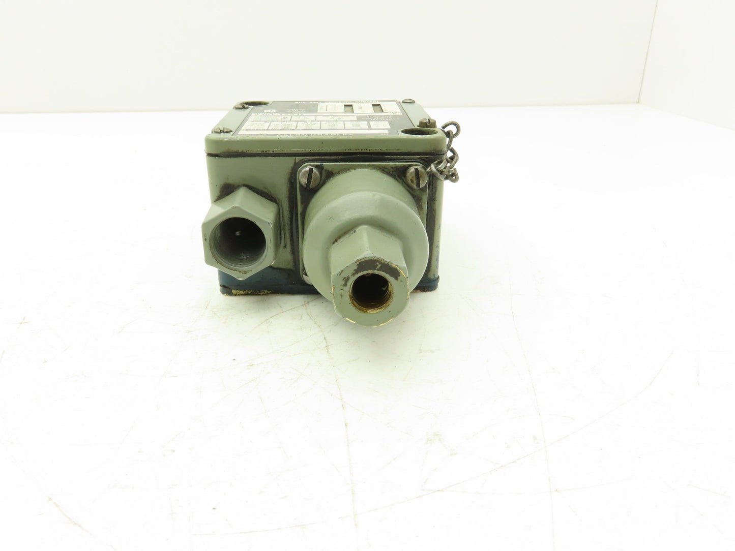 Allen Bradley 836T-T253J Pressure Control Switch 12-150 PSI 600V Ser A