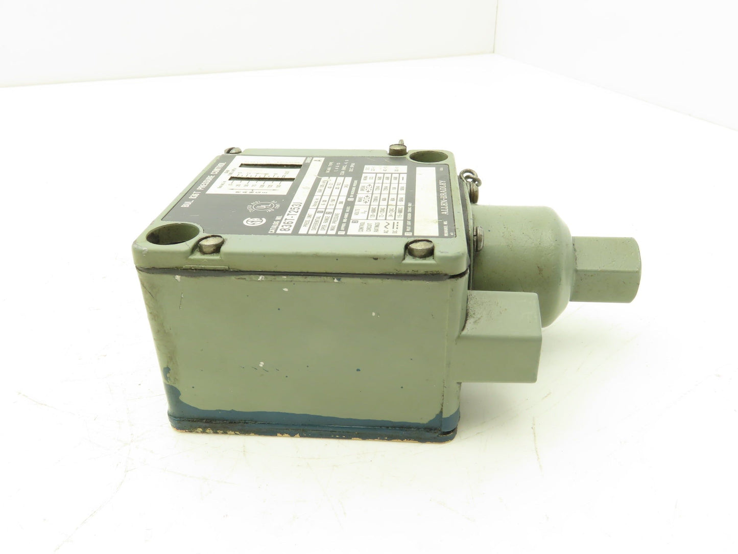 Allen Bradley 836T-T253J Pressure Control Switch 12-150 PSI 600V Ser A