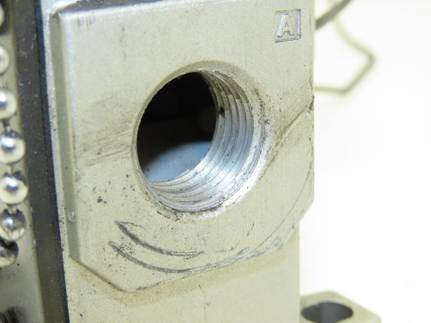 SMC NVS3145-0409D Pneumatic Air Solenoid Valve 1/2" NPT 3-Way 150 PSI 120VAC