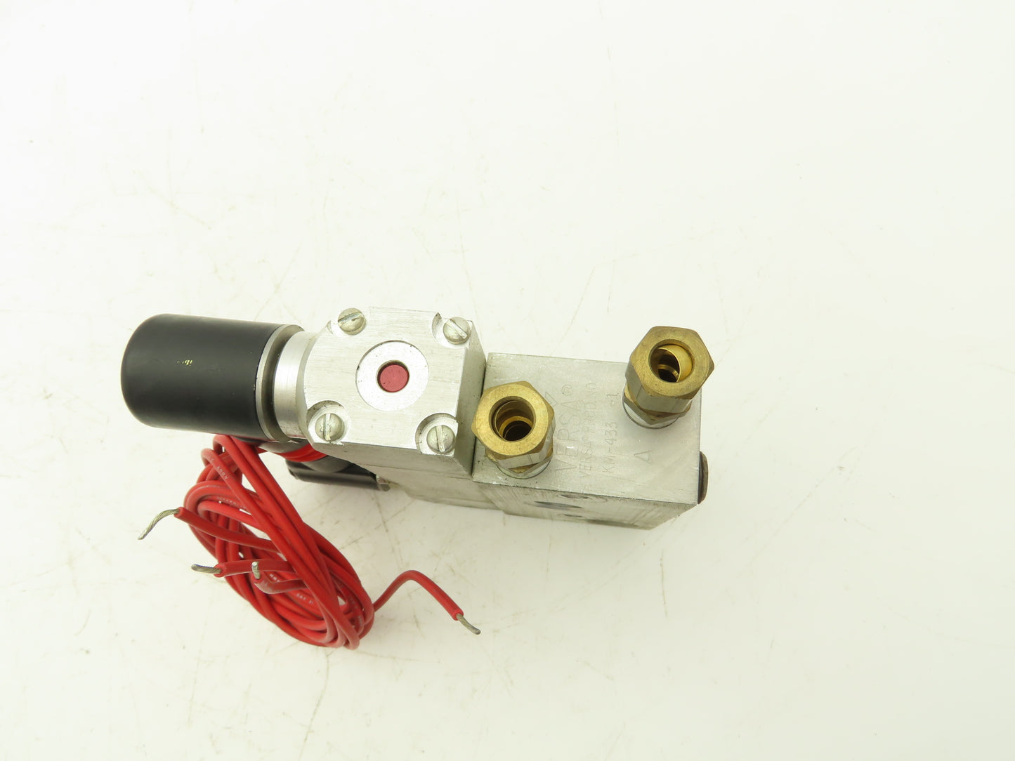 Versa KGG-4232 Pneumatic Air Solenoid Valve Manifold Assembly 24VDC 35-175 psi