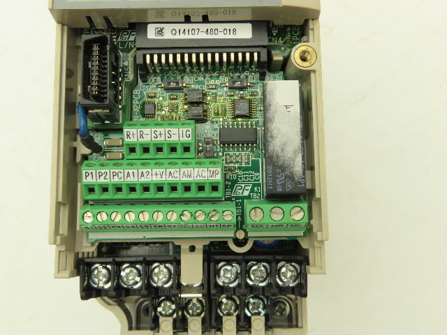 Yaskawa CIMR-VU2A0006FAA V1000 Series AC Servo Drive 240V 3Ph Rev C