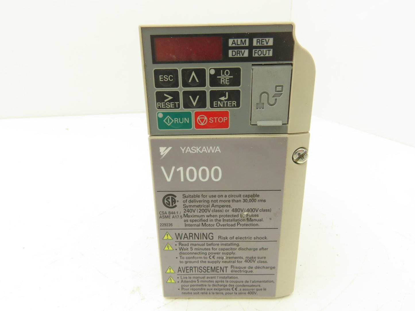 Yaskawa CIMR-VU2A0006FAA V1000 Series AC Servo Drive 240V 3Ph Rev C